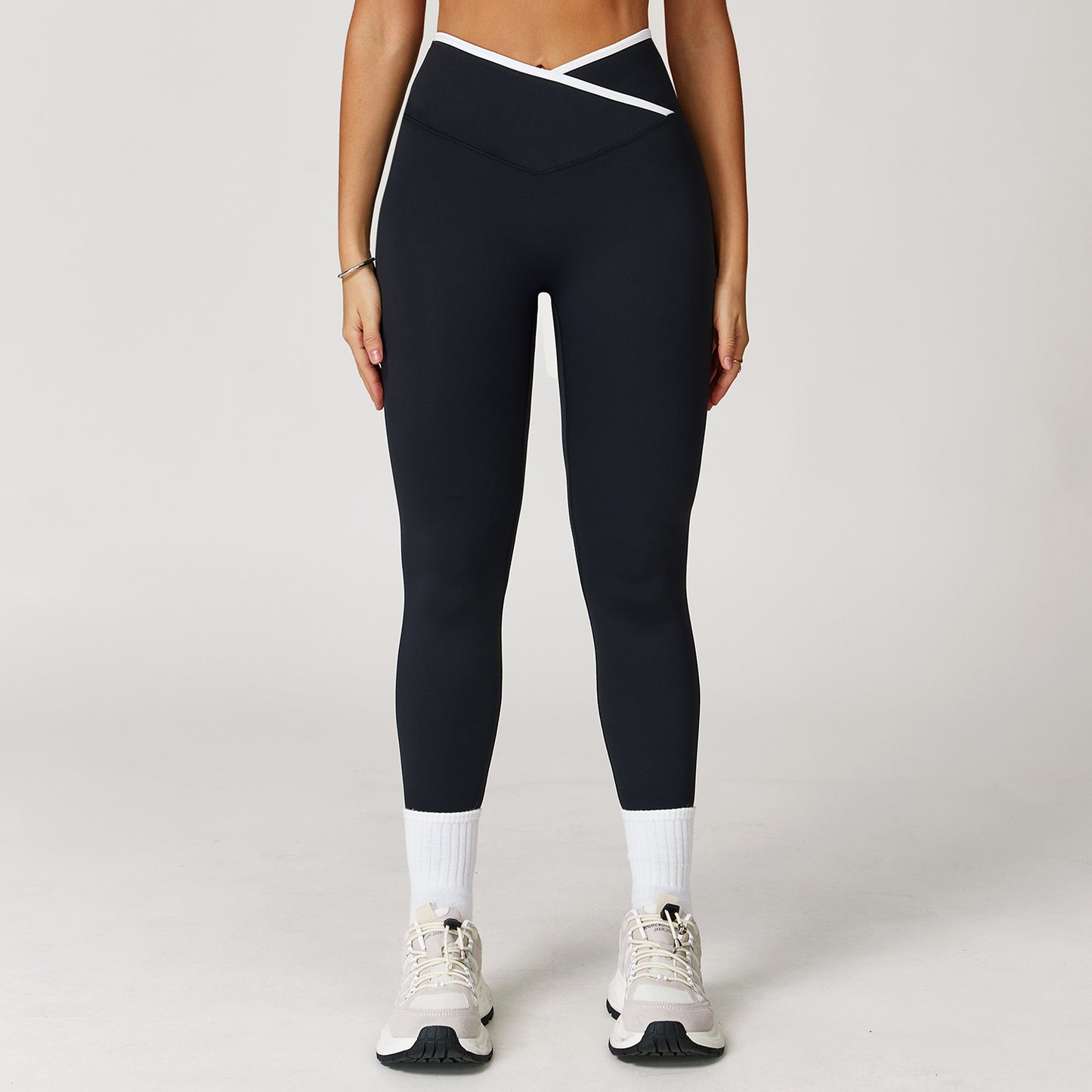 V-Waist Contour Leggings