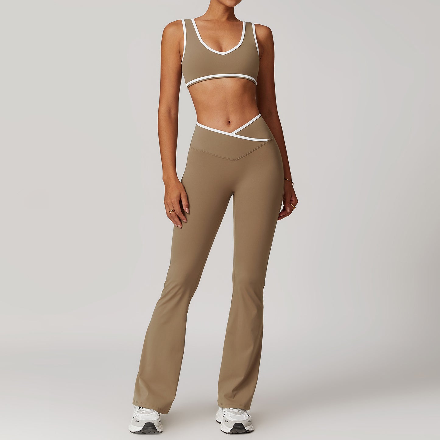 V-Front Flare Active Set with Contrast Trim