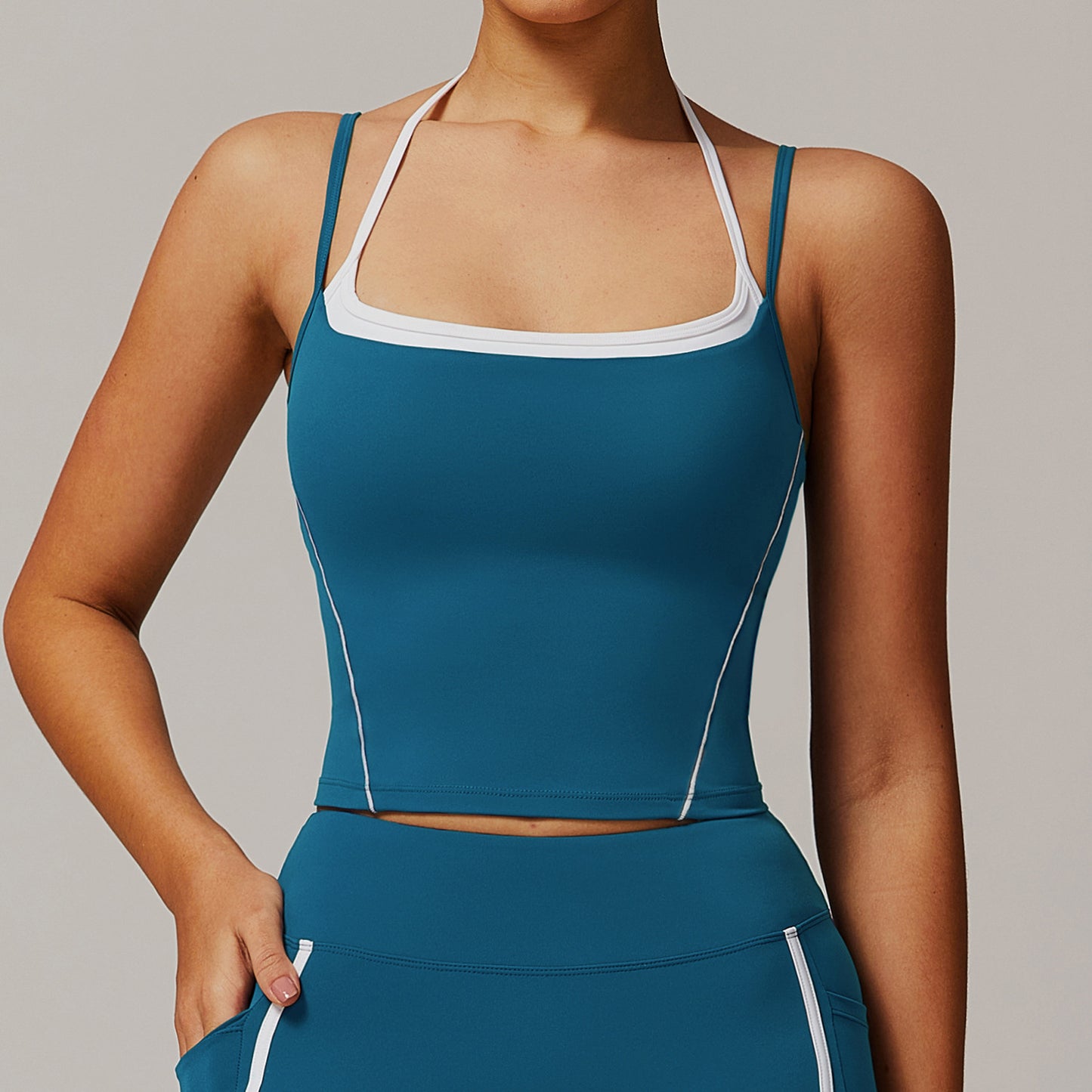 FlexForm Contrast Strap Crop